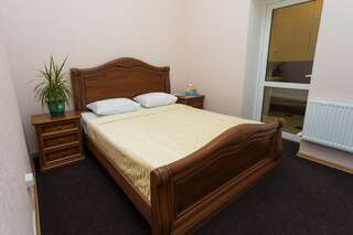 Гостиница Славянка Краснодар Двухместный номер эконом-класса с 1 кроватью или 2 отдельными кроватями-5