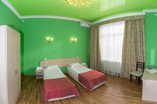 Гостиница Славянка Краснодар  Стандартный двухместный номер  с 1 кроватью или 2 отдельными кроватями-6