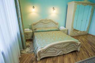 Гостиница Славянка Краснодар  Улучшенный двухместный номер с 1 кроватью-4